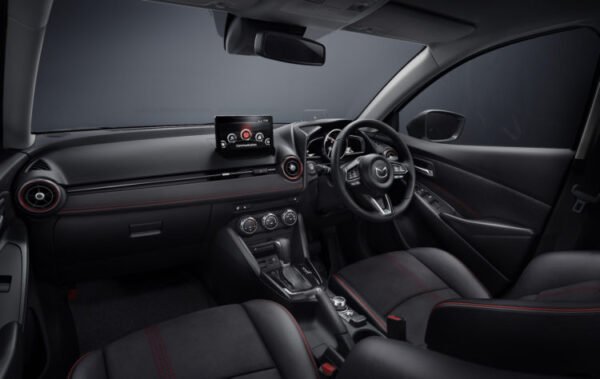 Mazda 2 - Image 2
